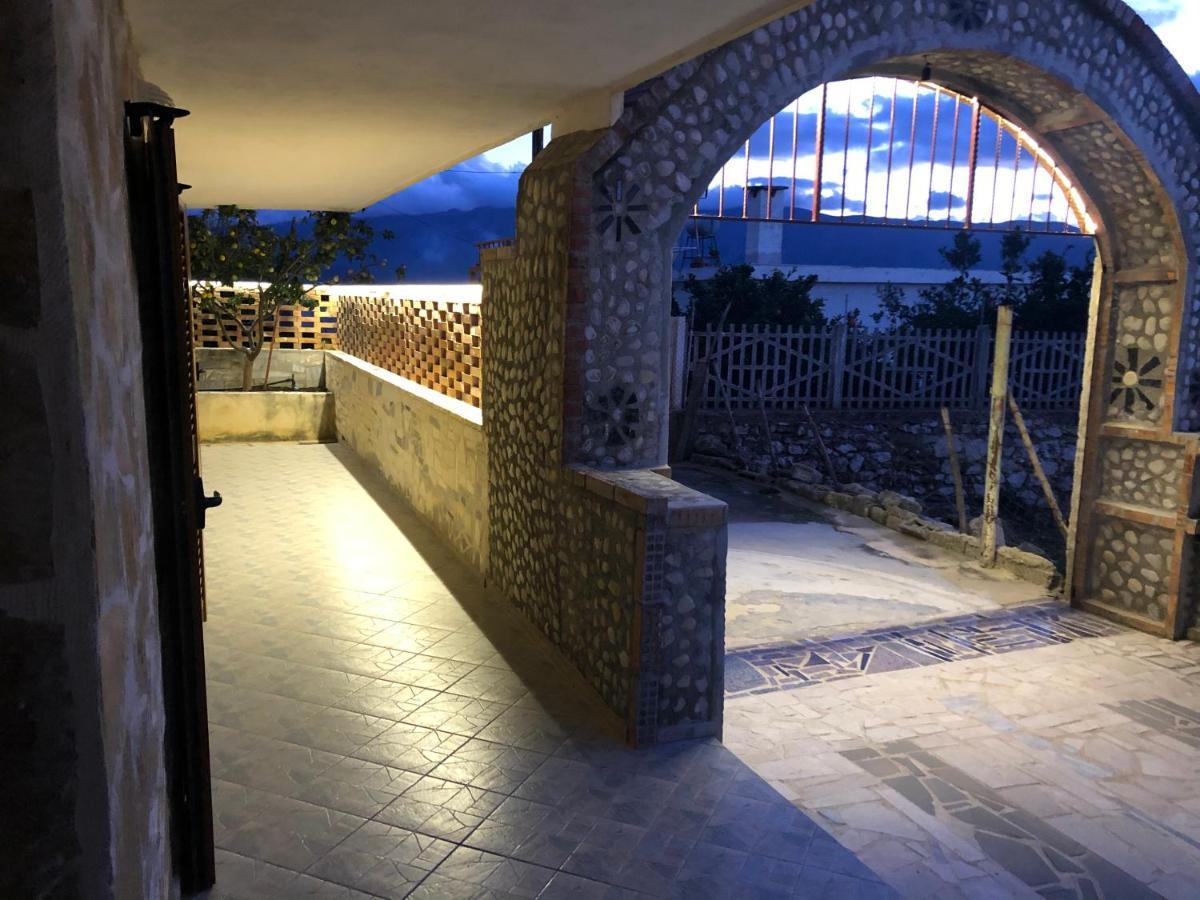 The Sunset Villa Leven Vlorë 外观 照片